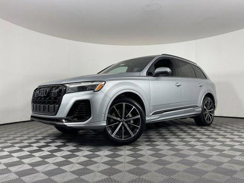 2025 Audi Q7 45 Premium Plus