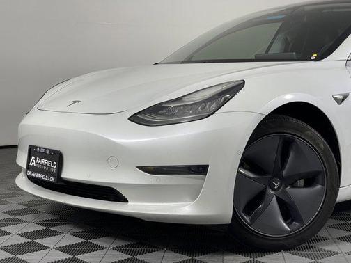 2020 Tesla Model 3 Standard Range