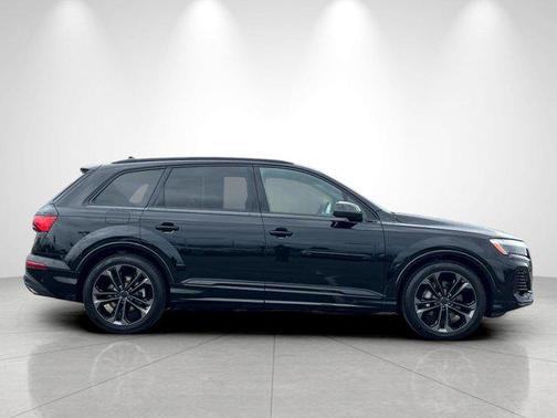 Mythos Black Metallic 2026 Audi Q7 55 Premium Plus