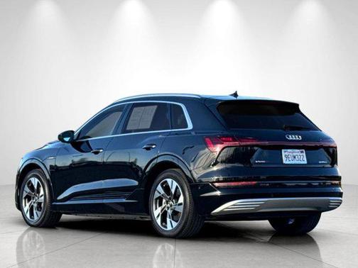 2023 Audi e-tron Premium Plus quattro