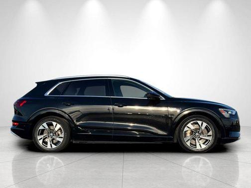 2023 Audi e-tron Premium Plus quattro
