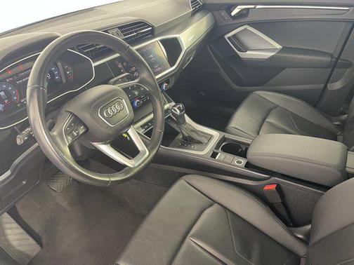 2022 Audi Q3 45 S line Premium
