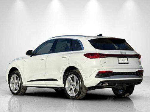 2025 Audi Q5 Premium Plus TFSI quattro S tronic