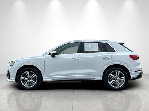 2024 Audi Q3 45 S line Premium Plus