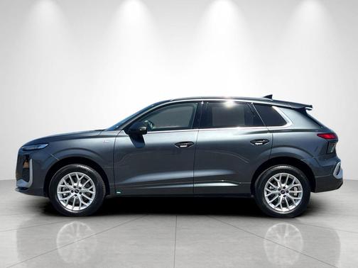 Daytona Gray Pearl Effect 2026 Audi Q3 TFSI quattro S tronic