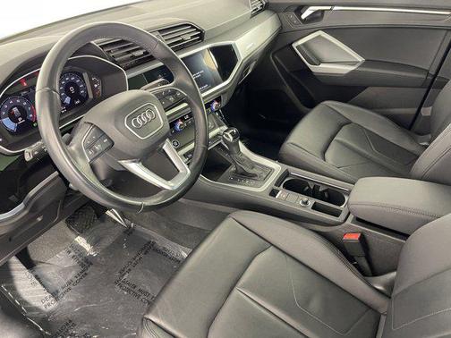2022 Audi Q3 45 S line Premium