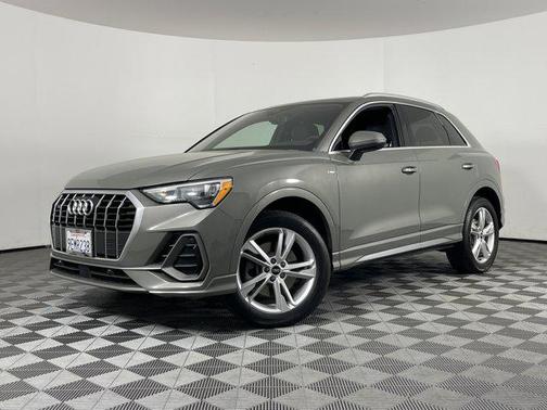 2022 Audi Q3 45 S line Premium