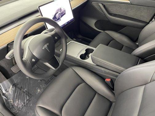 2024 Tesla Model Y Long Range Dual Motor All-Wheel Drive