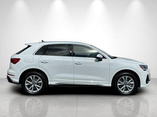 2023 Audi Q3 45 S line Premium Plus