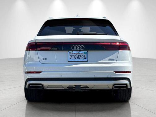 Carrara White 2025 Audi Q8 55 Premium Plus