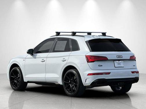 2022 Audi Q5 45 S line Prestige