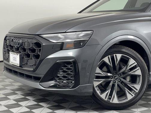 2025 Audi Q8 55 Premium Plus