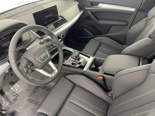 2025 Audi Q5 45 S line Premium Plus
