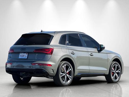 Chronos Gray Metallic 2025 Audi Q5 45 S line Premium Plus