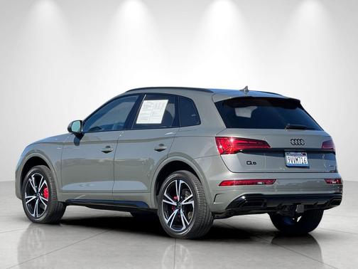 Chronos Gray Metallic 2025 Audi Q5 45 S line Premium Plus