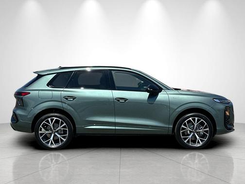 Sage Green Metallic 2026 Audi Q3 TFSI quattro S tronic