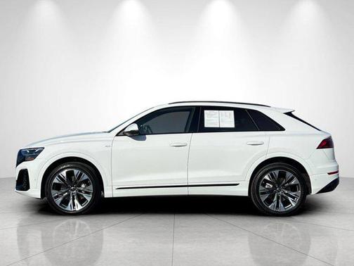 2025 Audi Q8 55 Premium Plus