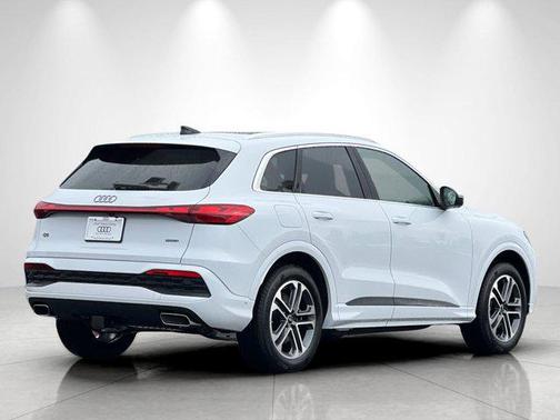 2025 Audi Q5 Prestige TFSI quattro S tronic