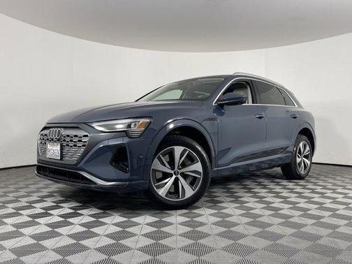 2024 Audi Q8 e-tron Premium Plus