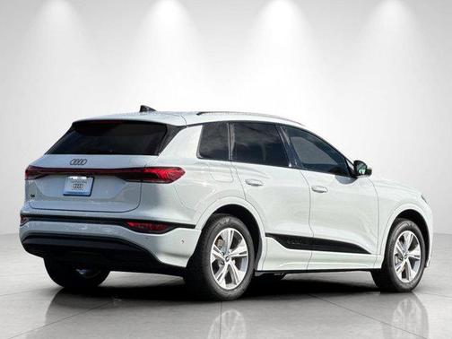 2025 Audi Q6 e-tron Premium Plus