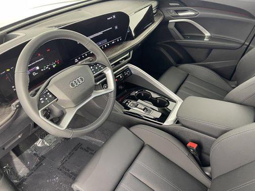 2025 Audi Q5 Premium Plus TFSI quattro S tronic