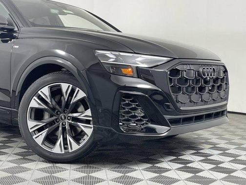 Mythos Black Metallic 2025 Audi Q8 55 Prestige