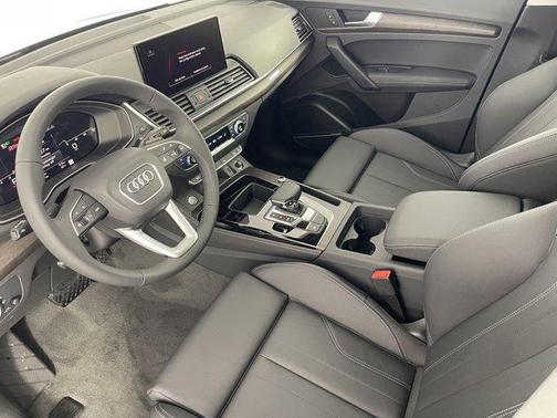 2025 Audi Q5 45 S line Premium Plus