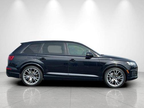 Black 2019 Audi Q7 55 Prestige