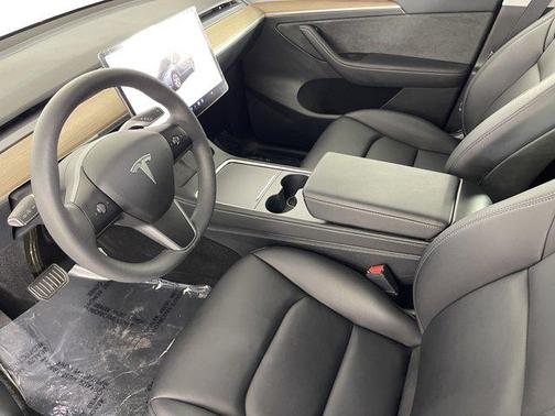 2024 Tesla Model Y Long Range Dual Motor All-Wheel Drive