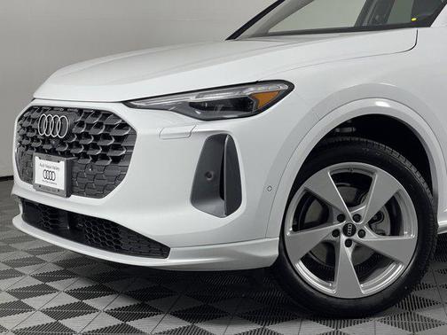 2025 Audi Q5 Premium Plus TFSI quattro S tronic