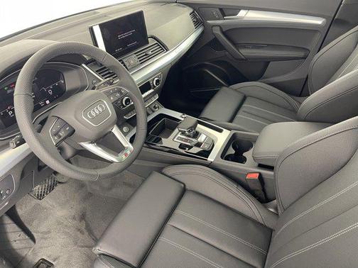 2025 Audi Q5 45 S line Premium Plus