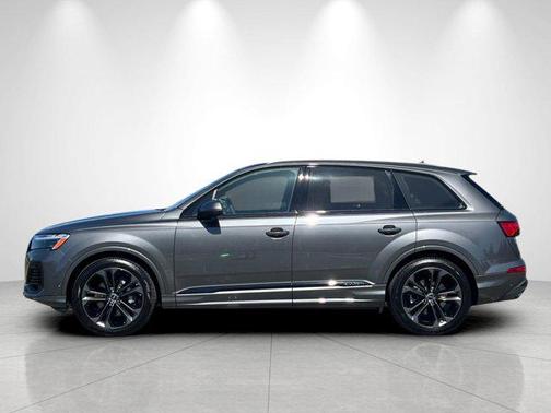 Samurai Gray Metallic 2026 Audi Q7 55 Premium Plus