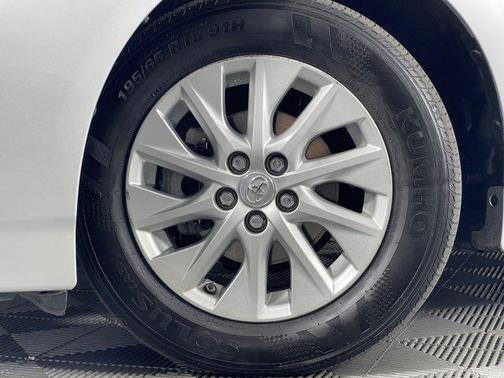 2015 Toyota Prius Plug-in Advanced