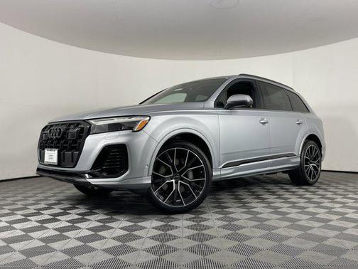 2025 Audi Q7 55 Premium Plus