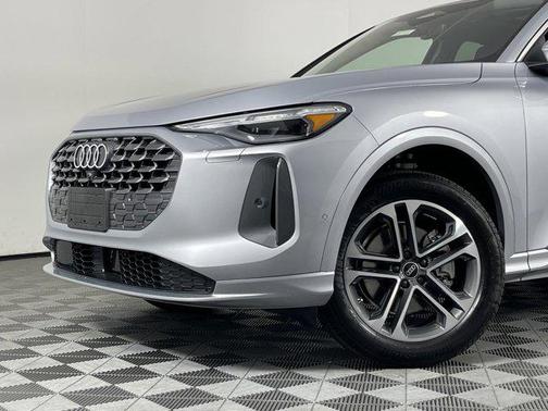 2025 Audi Q5 Premium Plus