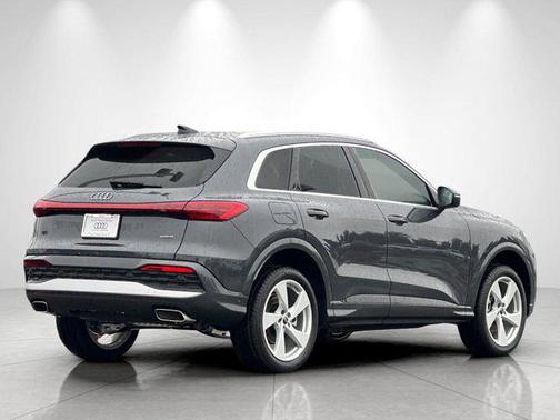 2025 Audi Q5 Premium Plus TFSI quattro S tronic
