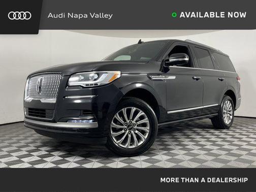 2023 Lincoln Navigator Standard