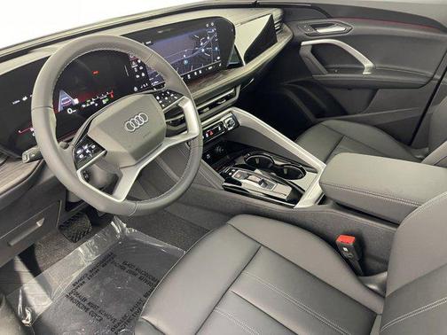 2025 Audi Q5 Premium