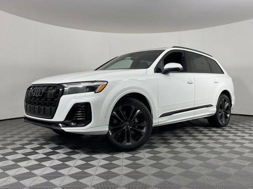 2025 Audi Q7 55 Premium Plus