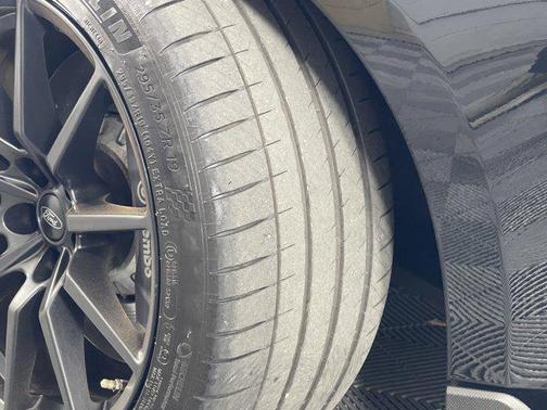 2018 Ford Shelby GT350 Base