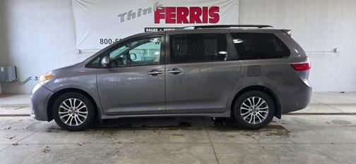 2018 Toyota Sienna XLE