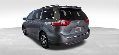2018 Toyota Sienna XLE