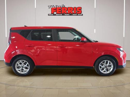 Inferno Red 2025 Kia Soul LX