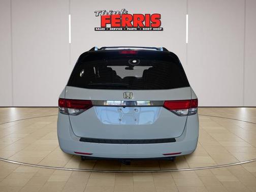 White Diamond Pearl 2016 Honda Odyssey EX-L