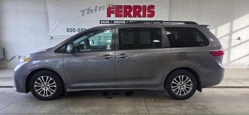 2018 Toyota Sienna XLE