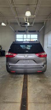 2018 Toyota Sienna XLE