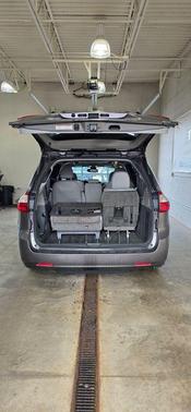 2018 Toyota Sienna XLE