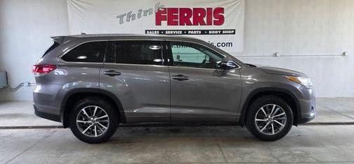 Predawn Gray Mica 2018 Toyota Highlander XLE