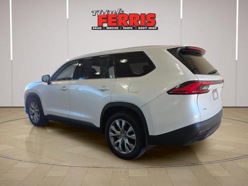 Pearl 2024 Toyota Grand Highlander LIMITED