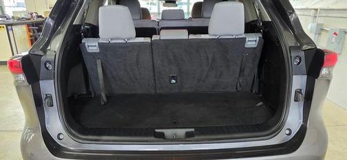 2023 Toyota Highlander Hybrid LE